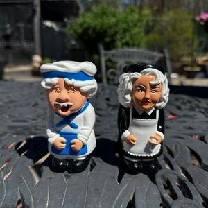 Adorable sneezing salt and pepper shakers.